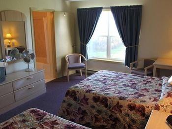 Auberge Doucet Inn Шетикам Экстерьер фото